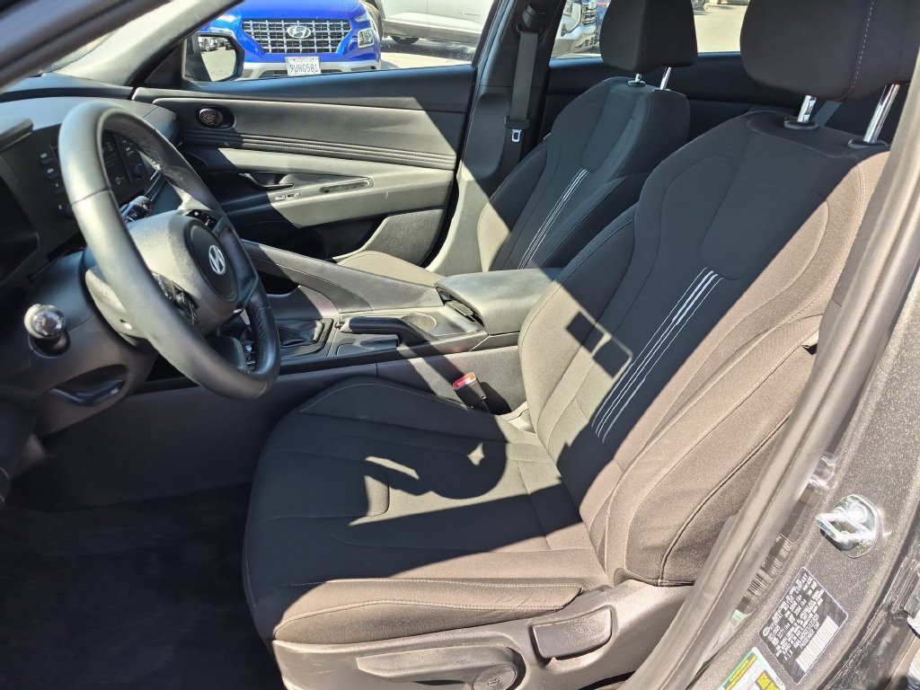 Used 2026 Hyundai Elantra Sport FWD image 25