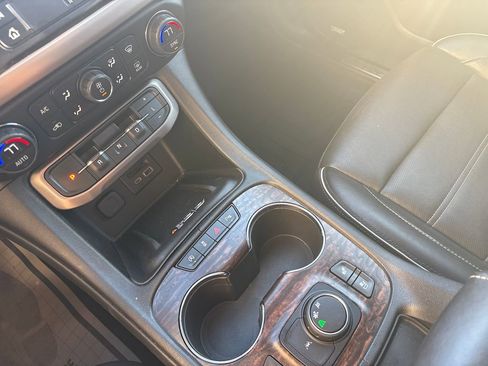 Used 2020 GMC Acadia Denali w/ Technology Package image 18