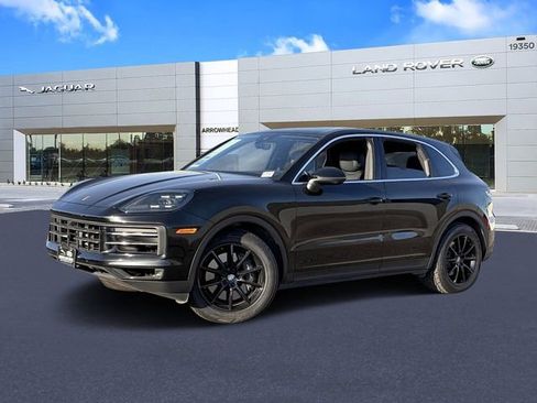 Used 2024 Porsche Cayenne AWD/4WD image 1
