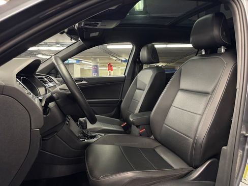 Certified 2021 Volkswagen Tiguan SE AWD/4WD image 20