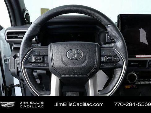 Used 2025 Toyota 4Runner Limited image 10