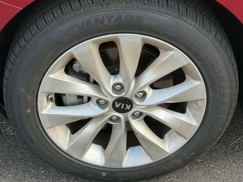 Used 2018 Kia Optima S FWD image 6