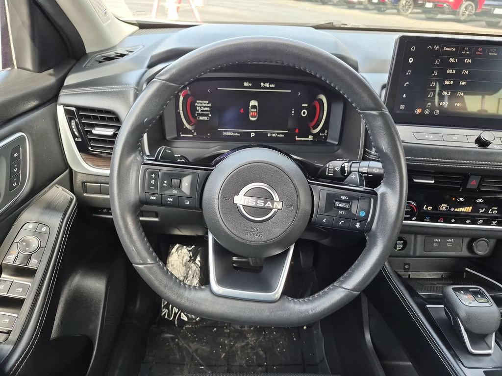 Used 2024 Nissan Rogue Platinum AWD/4WD image 19