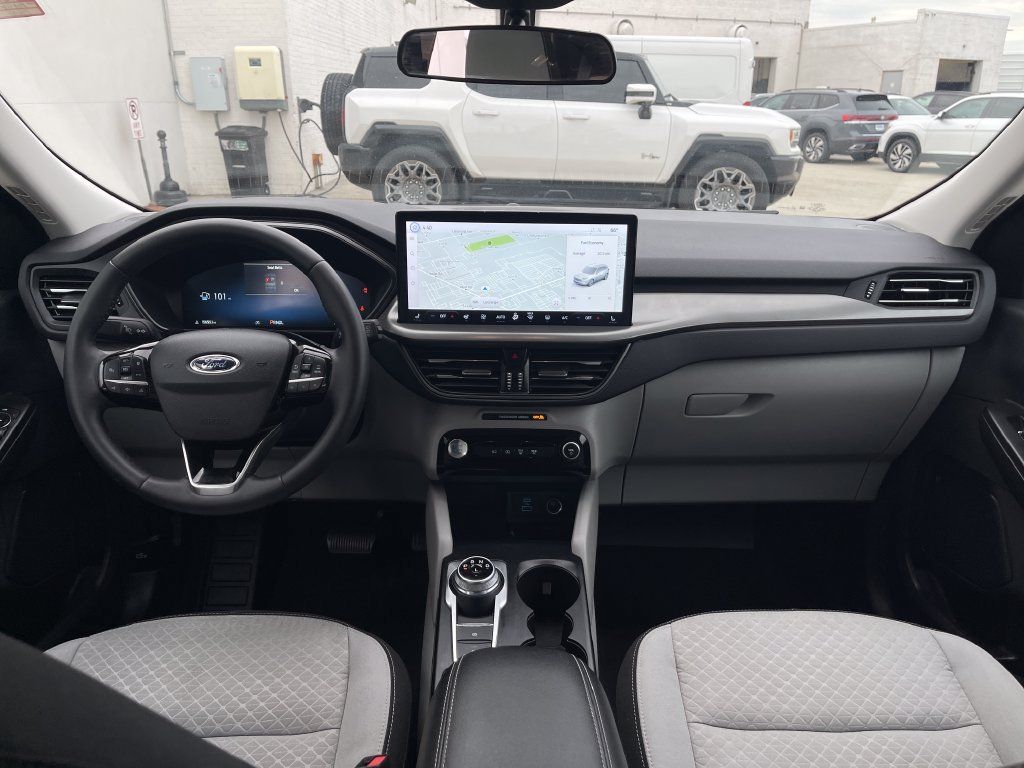 Used 2023 Ford Escape Active w/ Tech Pack #2 FWD image 25
