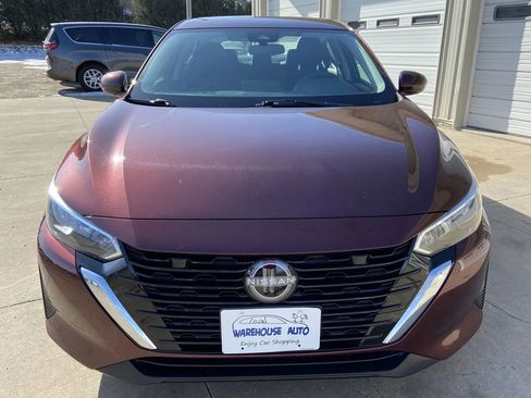 Used 2024 Nissan Sentra SV image 3