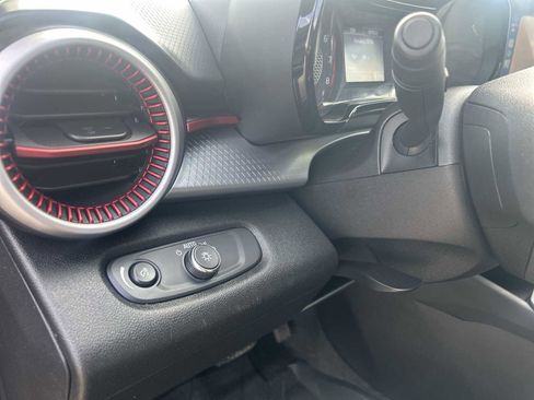 Used 2024 Chevrolet Trax RS w/ Driver Confidence Package image 16