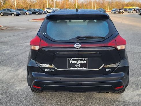 Used 2024 Nissan Kicks SR w/ SR Premium Package image 3