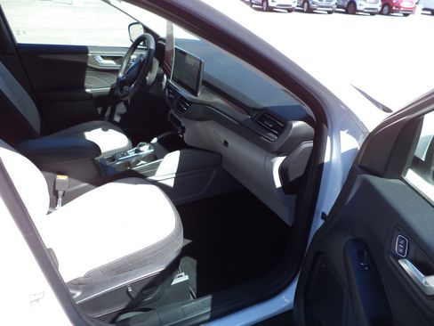 Used 2023 Ford Escape Active w/ Tech Pack #2 image 8