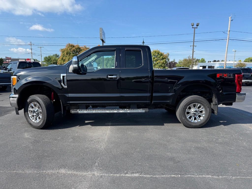 Used 2017 Ford F250 Lariat w/ Chrome Package AWD/4WD image 9