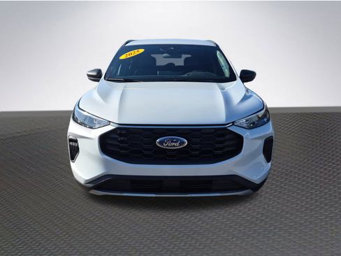 Certified 2025 Ford Escape ST-Line w/ Tech Pack #1 image 3