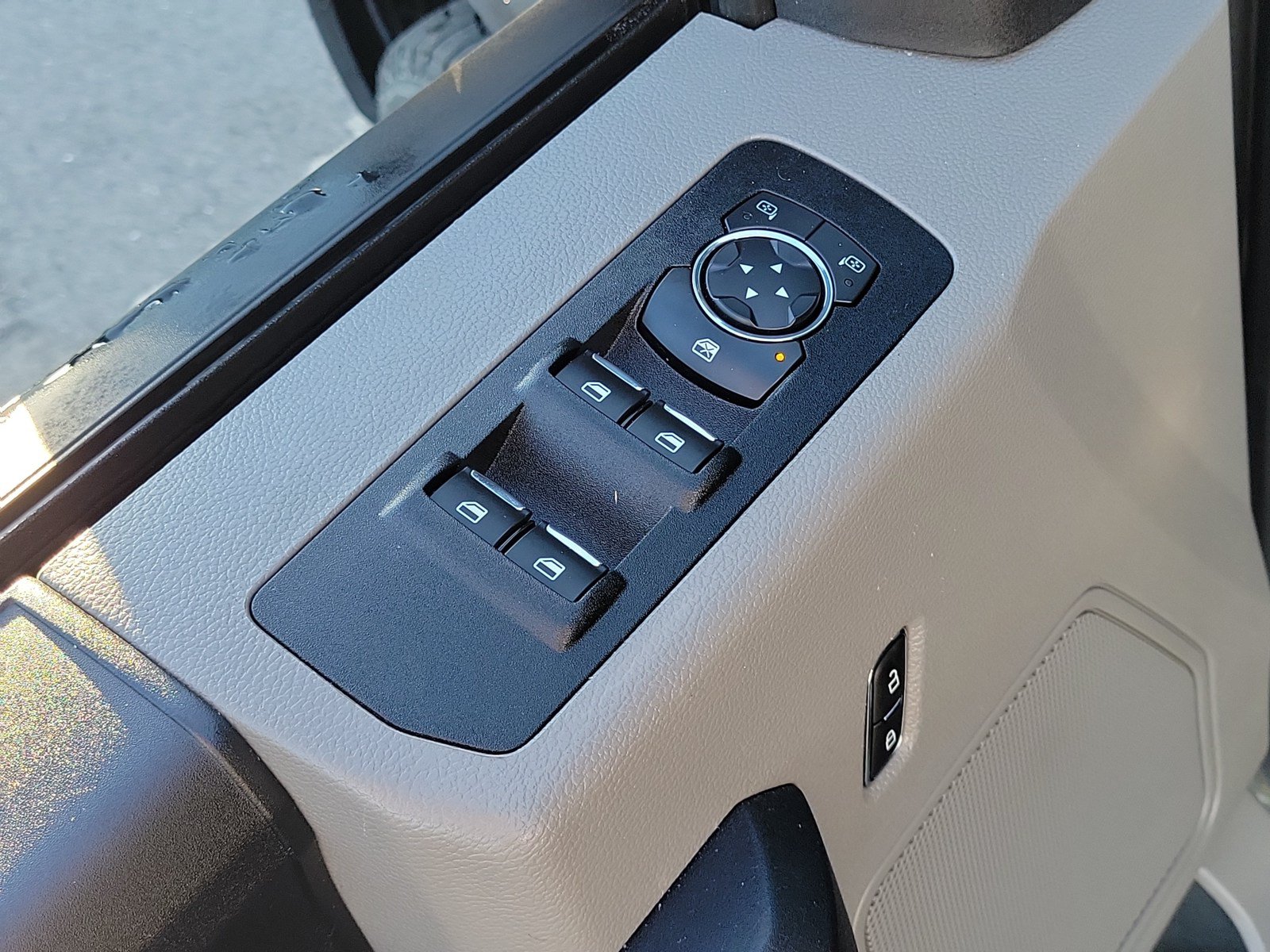 Used 2019 Ford F150 XL w/ Equipment Group 101A Mid AWD/4WD image 14