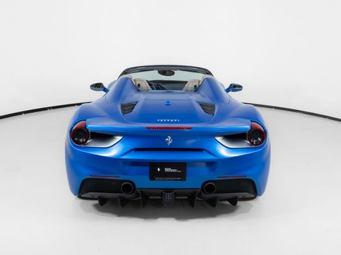Used 2018 Ferrari 488 Spider image 7