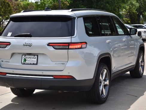 Used 2021 Jeep Grand Cherokee L Limited AWD/4WD image 8