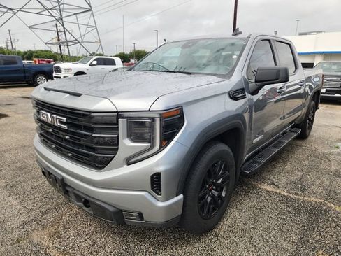 Used 2023 GMC Sierra 1500 Elevation w/ LPO, Elevation Black Package RWD image 3