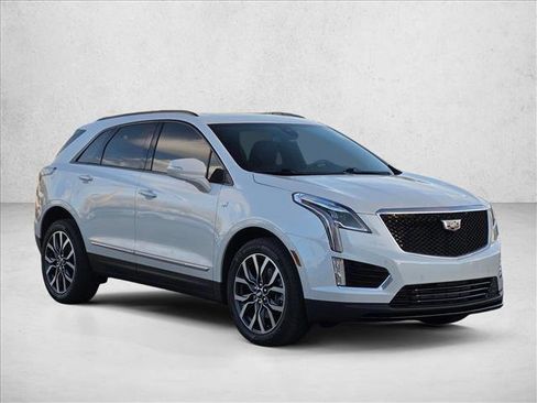 Used 2021 Cadillac XT5 Sportv image 3