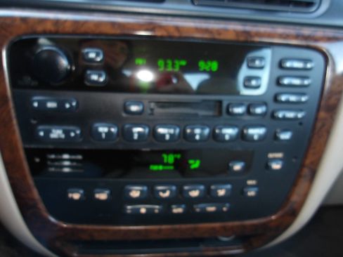 Used 2002 Mercury Sable LS Premium image 12