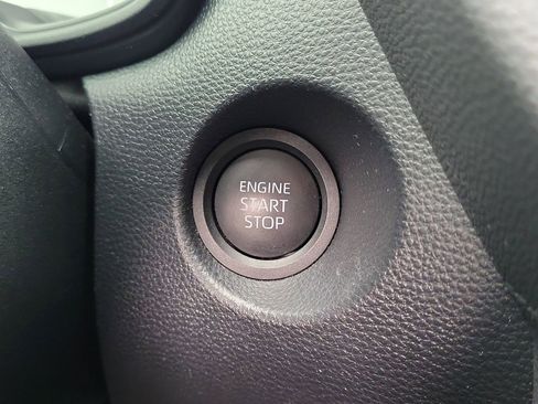 Used 2024 Toyota Corolla Cross LE FWD image 17