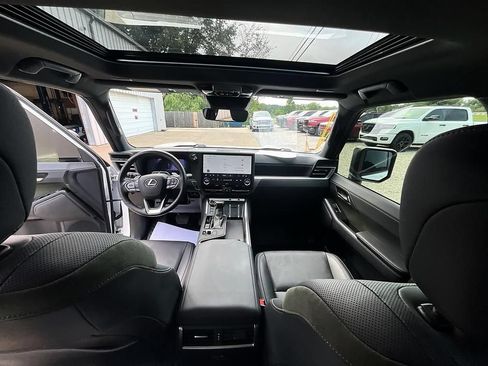 Used 2024 Lexus GX 550 AWD/4WD image 36