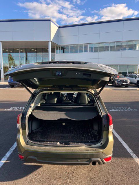 Used 2024 Subaru Forester Limited AWD/4WD image 10