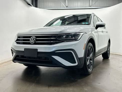 Certified 2023 Volkswagen Tiguan SE AWD/4WD image 28
