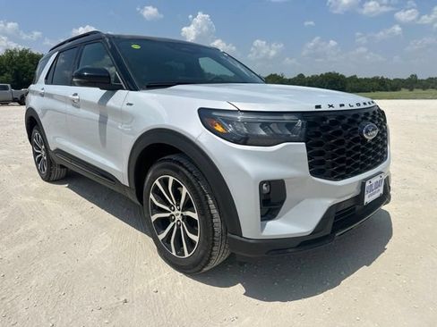 New 2026 Ford Explorer ST-Line AWD/4WD image 6