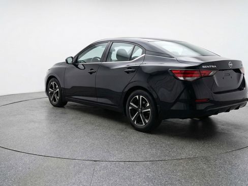 Used 2025 Nissan Sentra SV image 6
