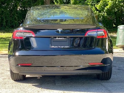 Used 2018 Tesla Model 3 Mid Range image 5