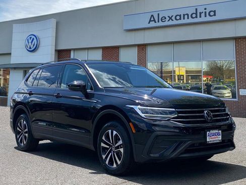 Certified 2024 Volkswagen Tiguan S AWD/4WD image 1