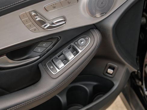 Used 2019 Mercedes-Benz GLC 43 AMG 4MATIC image 39