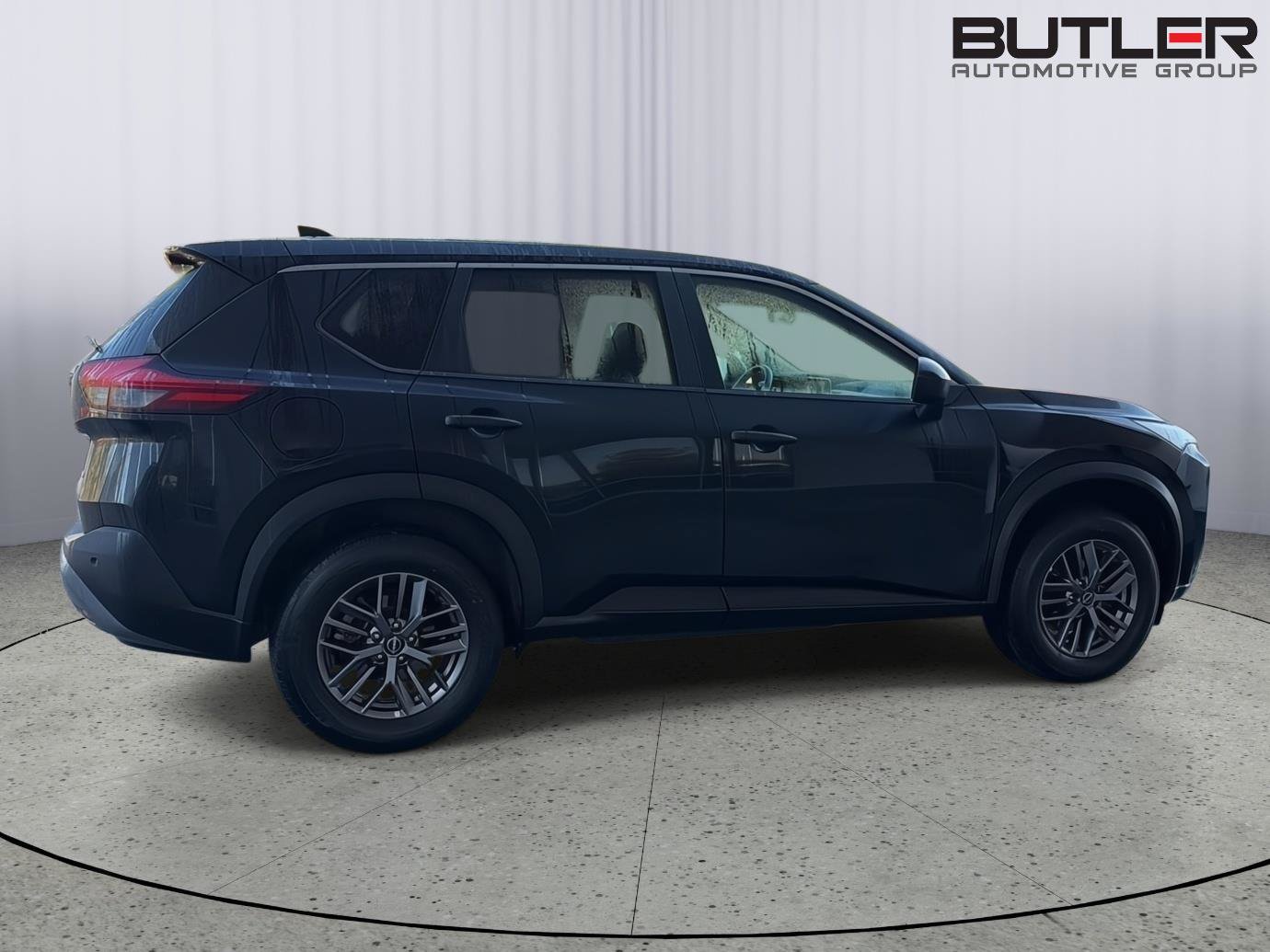 Used 2023 Nissan Rogue S AWD/4WD image 7