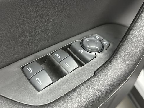 Used 2023 Chevrolet Blazer LT image 12