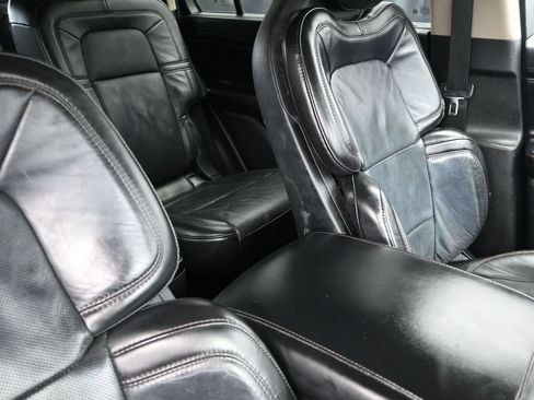 Used 2020 Lincoln Aviator Reserve w/ Equipment Group 201A RWD image 27
