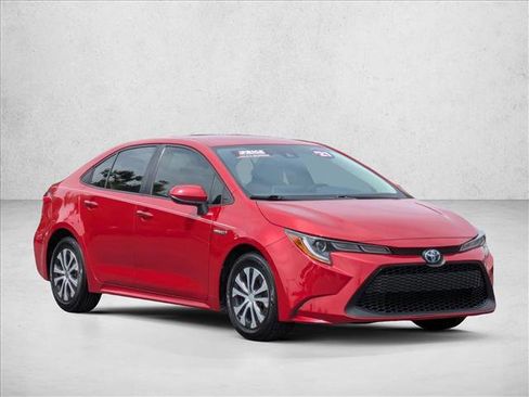 Used 2021 Toyota Corolla LE FWD image 3