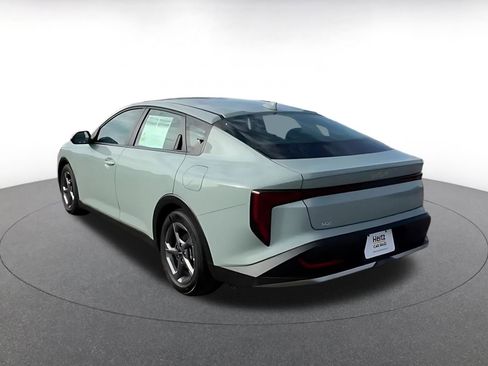 Used 2025 Kia K4 LXS image 11