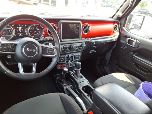 Used 2018 Jeep Wrangler Unlimited Rubicon AWD/4WD image 7