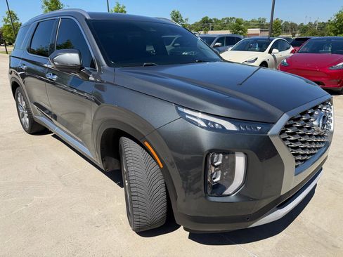Used 2021 Hyundai Palisade SEL FWD image 3