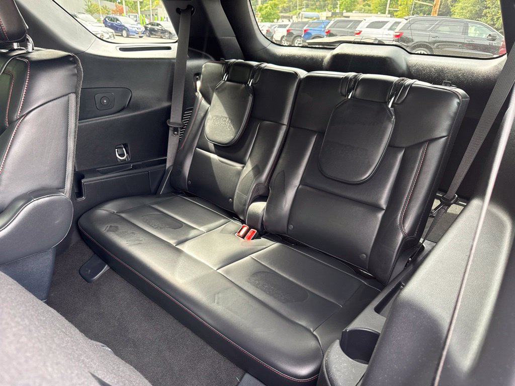 Used 2025 Ford Explorer ST-Line w/ Premium Package AWD/4WD image 23