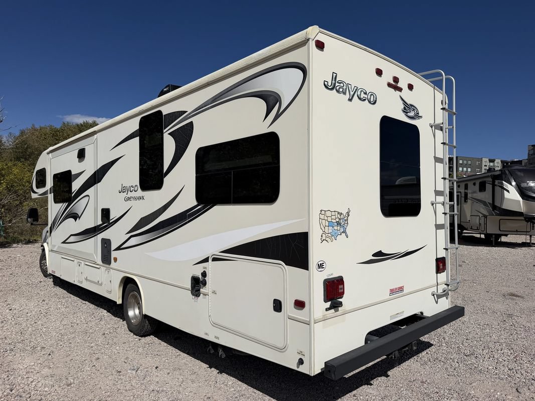 Used 2016 Ford E-450 and Econoline 450 Super Duty w/ Motorhome Prep Package RWD image 8