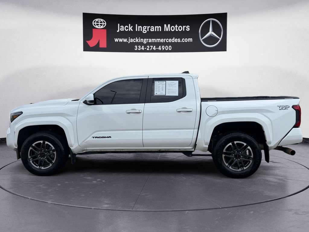 Used 2025 Toyota Tacoma TRD Sport AWD/4WD image 2