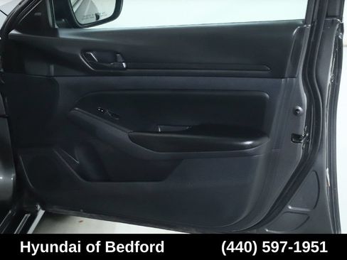 Used 2024 Nissan Altima 2.5 S FWD image 33