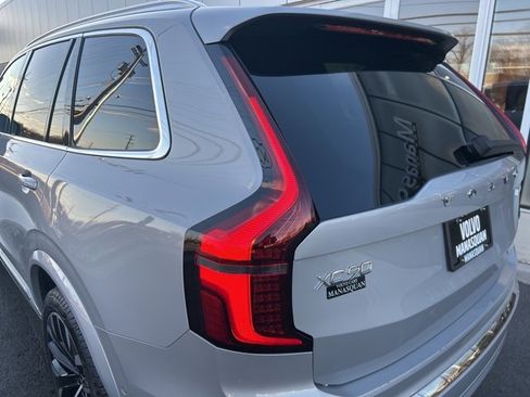Certified 2025 Volvo XC90 B6 Plus image 10