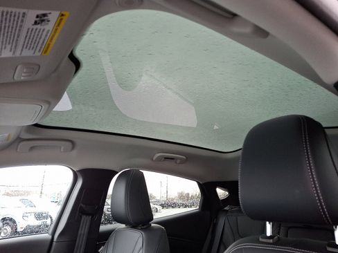 Used 2025 Ford Mustang Mach-E Premium image 15