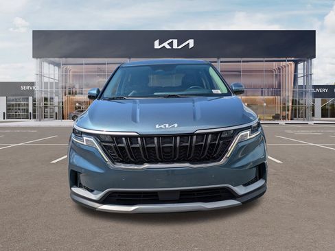 Certified 2023 Kia Carnival EX FWD image 7