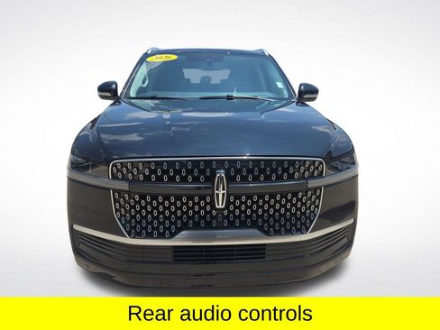 Used 2026 Lincoln Navigator Reserve AWD/4WD image 10