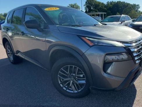 Used 2024 Nissan Rogue S AWD/4WD image 8