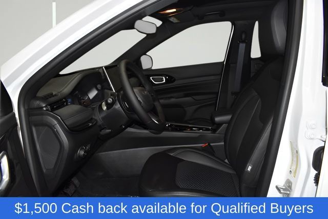 New 2026 Jeep Compass Latitude w/ Sun and Sound Group AWD/4WD image 13
