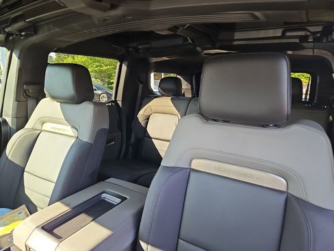 Used 2024 GMC Hummer EV 3X w/ Extreme Off-Road Package image 10