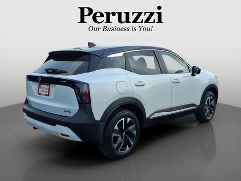 Certified 2025 Nissan Kicks SV AWD/4WD image 3
