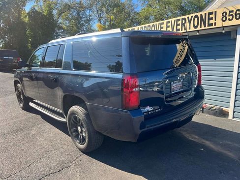 Used 2017 Chevrolet Suburban LS image 4
