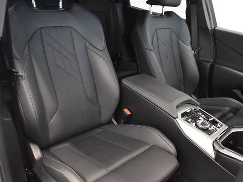 Used 2025 BMW X3 xDrive30i AWD/4WD image 6